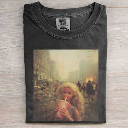 BARBIECORE WITH A DRINK SHORT SLEEVED T-SHIRT