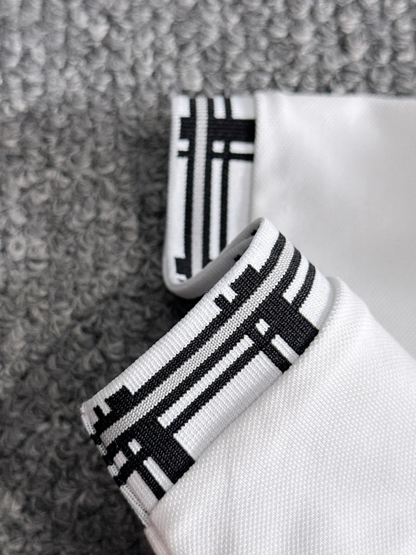 260511 New high-quality embroidered neckline jacquard patchwork design Polo shirt