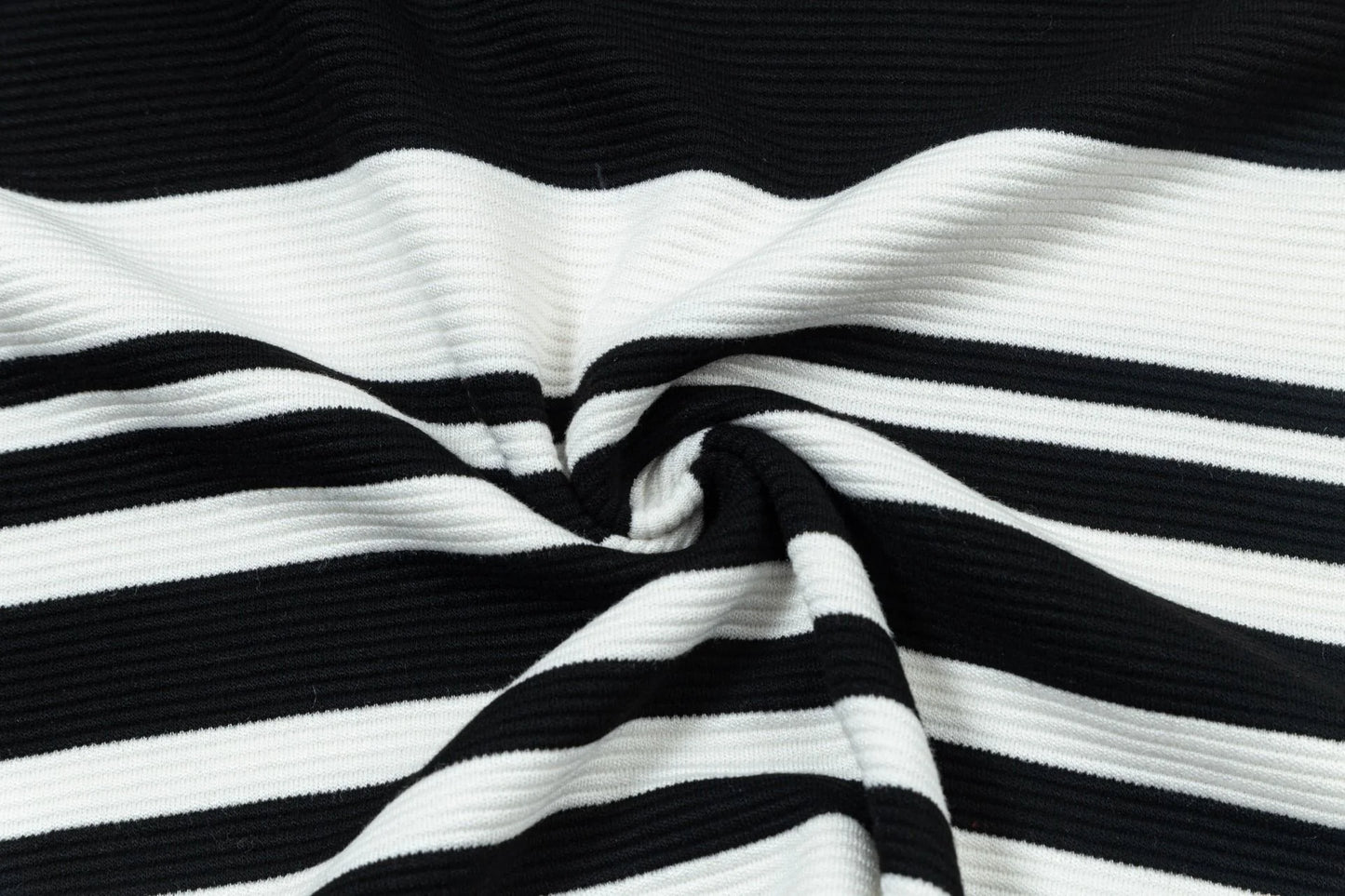 250513 New high-quality striped fashionable POLO shirt