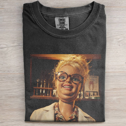 BARBIECORE WEARING GLASSES TEE